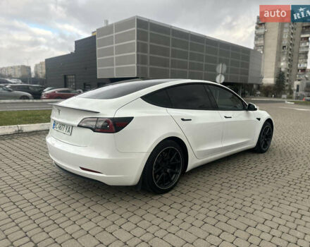 Белый Тесла Модель 3, объемом двигателя 0 л и пробегом 164 тыс. км за 16900 $, фото 5 на Automoto.ua