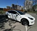Белый Тесла Модель 3, объемом двигателя 0 л и пробегом 70 тыс. км за 16699 $, фото 4 на Automoto.ua