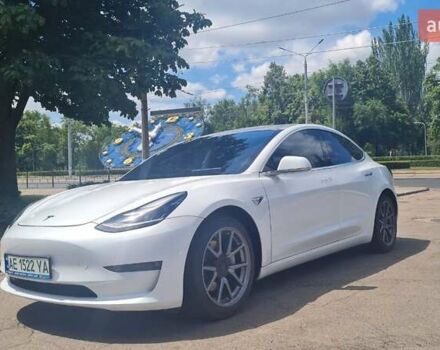 Белый Тесла Модель 3, объемом двигателя 0 л и пробегом 72 тыс. км за 16500 $, фото 6 на Automoto.ua
