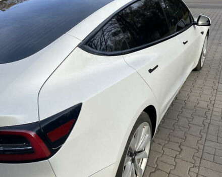 Білий Тесла Модель 3, об'ємом двигуна 0 л та пробігом 83 тис. км за 22000 $, фото 8 на Automoto.ua