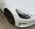 Білий Тесла Модель 3, об'ємом двигуна 0 л та пробігом 118 тис. км за 18000 $, фото 1 на Automoto.ua