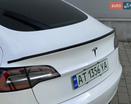 Тесла Модель 3 2020 у Івано-Франківську на Automoto.ua Білий Тесла Модель 3, об'ємом двигуна 0 л та пробігом 145 тис. км за 14850 $, фото 71 на Automoto.ua