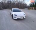 Белый Тесла Модель 3, объемом двигателя 0 л и пробегом 160 тыс. км за 15500 $, фото 2 на Automoto.ua