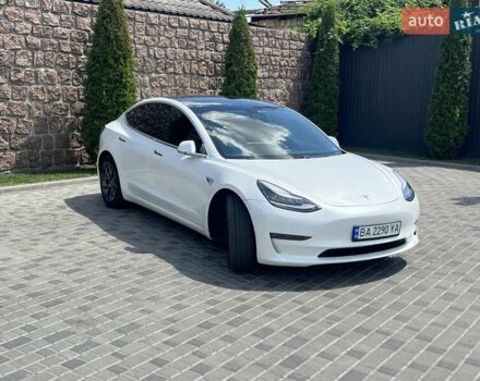 Белый Тесла Модель 3, объемом двигателя 0 л и пробегом 98 тыс. км за 18500 $, фото 15 на Automoto.ua