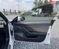Белый Тесла Модель 3, объемом двигателя 0 л и пробегом 130 тыс. км за 17950 $, фото 31 на Automoto.ua