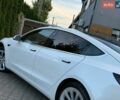 Белый Тесла Модель 3, объемом двигателя 0 л и пробегом 120 тыс. км за 15199 $, фото 36 на Automoto.ua