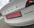 Білий Тесла Модель 3, об'ємом двигуна 0 л та пробігом 44 тис. км за 18999 $, фото 4 на Automoto.ua