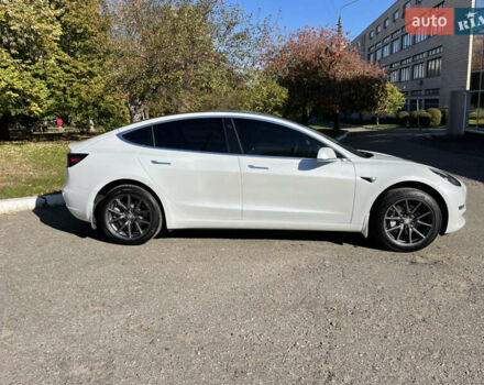 Белый Тесла Модель 3, объемом двигателя 0 л и пробегом 14 тыс. км за 35000 $, фото 20 на Automoto.ua