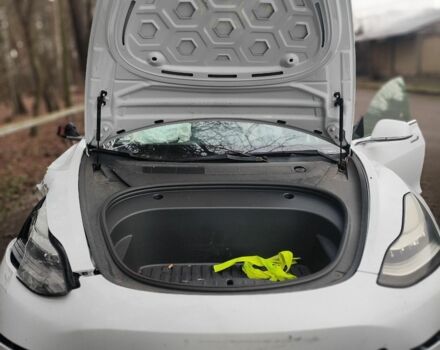 Белый Тесла Модель 3, объемом двигателя 0 л и пробегом 67 тыс. км за 9500 $, фото 14 на Automoto.ua