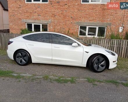 Белый Тесла Модель 3, объемом двигателя 0 л и пробегом 128 тыс. км за 16000 $, фото 12 на Automoto.ua