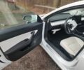 Белый Тесла Модель 3, объемом двигателя 0 л и пробегом 67 тыс. км за 9500 $, фото 15 на Automoto.ua