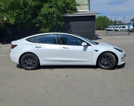 Тесла Модель 3 2020 в Ивано-Франковске на Automoto.ua Белый Тесла Модель 3, объемом двигателя 0 л и пробегом 105 тыс. км за 20950 $, фото 23 на Automoto.ua