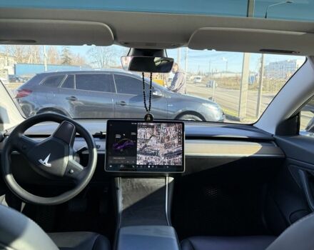 Білий Тесла Модель 3, об'ємом двигуна 0 л та пробігом 103 тис. км за 20000 $, фото 5 на Automoto.ua