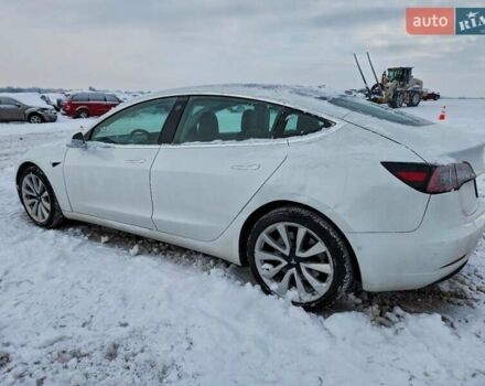 Белый Тесла Модель 3, объемом двигателя 0 л и пробегом 72 тыс. км за 5200 $, фото 1 на Automoto.ua