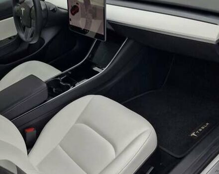 Белый Тесла Модель 3, объемом двигателя 0 л и пробегом 93 тыс. км за 16800 $, фото 13 на Automoto.ua