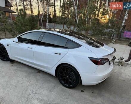 Білий Тесла Модель 3, об'ємом двигуна 0 л та пробігом 92 тис. км за 21300 $, фото 41 на Automoto.ua