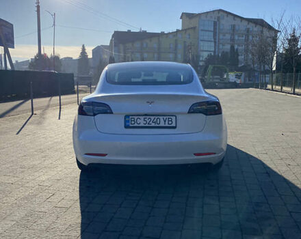 Білий Тесла Модель 3, об'ємом двигуна 0 л та пробігом 110 тис. км за 21830 $, фото 4 на Automoto.ua