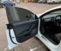 Белый Тесла Модель 3, объемом двигателя 0 л и пробегом 98 тыс. км за 22000 $, фото 9 на Automoto.ua