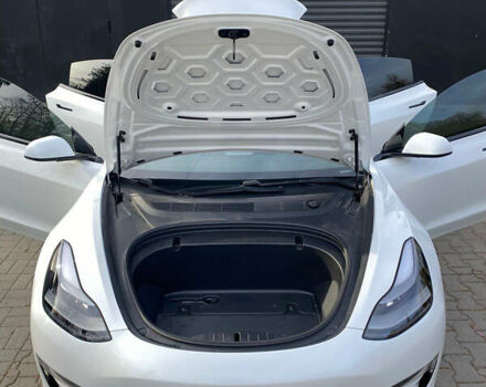 Белый Тесла Модель 3, объемом двигателя 0 л и пробегом 86 тыс. км за 21500 $, фото 6 на Automoto.ua