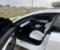 Білий Тесла Модель 3, об'ємом двигуна 0 л та пробігом 118 тис. км за 17500 $, фото 2 на Automoto.ua