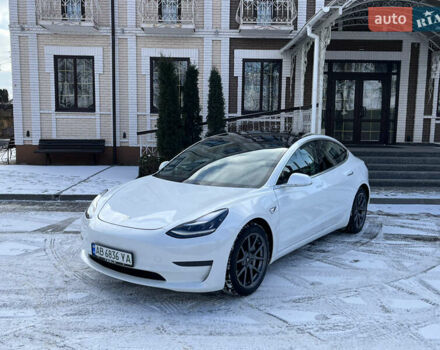 Белый Тесла Модель 3, объемом двигателя 0 л и пробегом 63 тыс. км за 19500 $, фото 3 на Automoto.ua