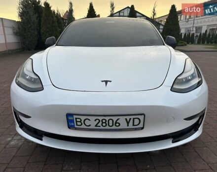 Белый Тесла Модель 3, объемом двигателя 0 л и пробегом 206 тыс. км за 16900 $, фото 4 на Automoto.ua
