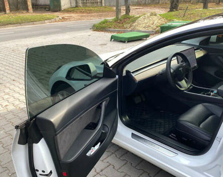 Белый Тесла Модель 3, объемом двигателя 0 л и пробегом 86 тыс. км за 21500 $, фото 10 на Automoto.ua