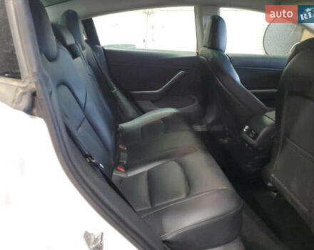 Белый Тесла Модель 3, объемом двигателя 0 л и пробегом 190 тыс. км за 11500 $, фото 9 на Automoto.ua