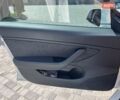 Белый Тесла Модель 3, объемом двигателя 0 л и пробегом 98 тыс. км за 18500 $, фото 6 на Automoto.ua