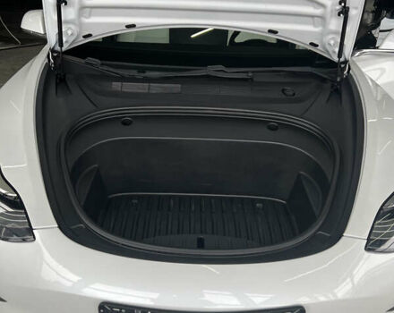 Белый Тесла Модель 3, объемом двигателя 0 л и пробегом 85 тыс. км за 18000 $, фото 13 на Automoto.ua