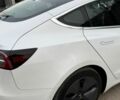 Білий Тесла Модель 3, об'ємом двигуна 0 л та пробігом 118 тис. км за 16700 $, фото 3 на Automoto.ua