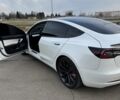 Білий Тесла Модель 3, об'ємом двигуна 0 л та пробігом 118 тис. км за 17500 $, фото 3 на Automoto.ua