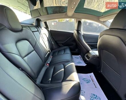 Белый Тесла Модель 3, объемом двигателя 0 л и пробегом 108 тыс. км за 17950 $, фото 17 на Automoto.ua