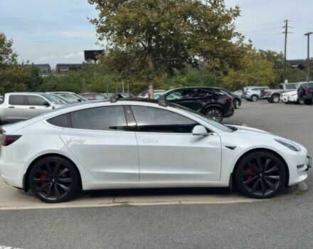 Білий Тесла Модель 3, об'ємом двигуна 0 л та пробігом 35 тис. км за 6900 $, фото 3 на Automoto.ua