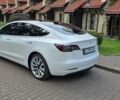 Белый Тесла Модель 3, объемом двигателя 0 л и пробегом 61 тыс. км за 16999 $, фото 28 на Automoto.ua