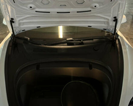 Белый Тесла Модель 3, объемом двигателя 0 л и пробегом 120 тыс. км за 19900 $, фото 17 на Automoto.ua