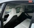 Белый Тесла Модель 3, объемом двигателя 0 л и пробегом 68 тыс. км за 17300 $, фото 3 на Automoto.ua