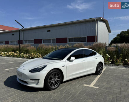 Тесла Модель 3 2020 у Луцьку на Automoto.ua Білий Тесла Модель 3, об'ємом двигуна 0 л та пробігом 107 тис. км за 16100 $, фото 2 на Automoto.ua