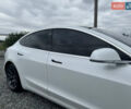 Белый Тесла Модель 3, объемом двигателя 0 л и пробегом 120 тыс. км за 17500 $, фото 6 на Automoto.ua