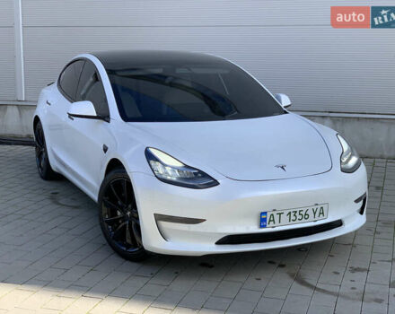 Тесла Модель 3 2020 у Івано-Франківську на Automoto.ua Білий Тесла Модель 3, об'ємом двигуна 0 л та пробігом 145 тис. км за 14850 $, фото 8 на Automoto.ua