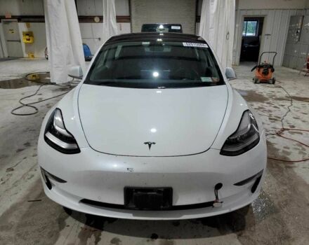 Білий Тесла Модель 3, об'ємом двигуна 0 л та пробігом 52 тис. км за 6200 $, фото 4 на Automoto.ua