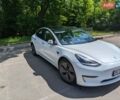 Білий Тесла Модель 3, об'ємом двигуна 0 л та пробігом 68 тис. км за 18300 $, фото 1 на Automoto.ua