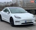 Белый Тесла Модель 3, объемом двигателя 0 л и пробегом 47 тыс. км за 20000 $, фото 2 на Automoto.ua