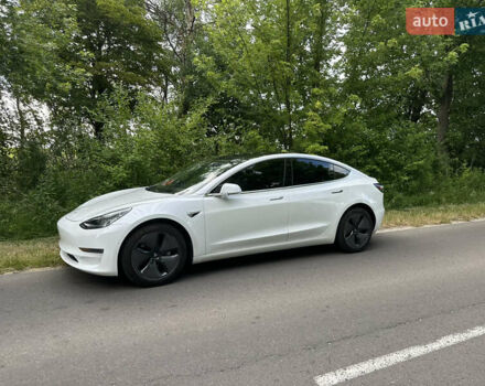 Білий Тесла Модель 3, об'ємом двигуна 0 л та пробігом 109 тис. км за 18700 $, фото 7 на Automoto.ua