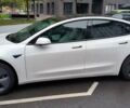 Білий Тесла Модель 3, об'ємом двигуна 0 л та пробігом 55 тис. км за 23800 $, фото 1 на Automoto.ua