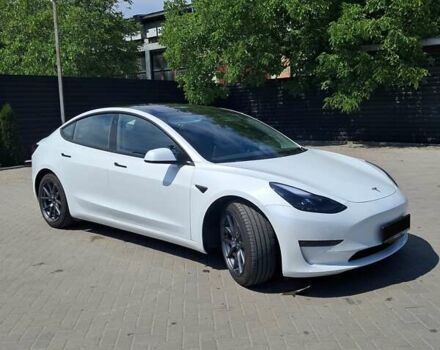 Тесла Модель 3 2020 в Ивано-Франковске на Automoto.ua Белый Тесла Модель 3, объемом двигателя 0 л и пробегом 105 тыс. км за 20950 $, фото 21 на Automoto.ua