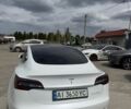 Белый Тесла Модель 3, объемом двигателя 0 л и пробегом 100 тыс. км за 18500 $, фото 4 на Automoto.ua