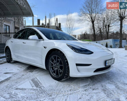 Белый Тесла Модель 3, объемом двигателя 0 л и пробегом 63 тыс. км за 19500 $, фото 18 на Automoto.ua