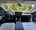 Білий Тесла Модель 3, об'ємом двигуна 0 л та пробігом 93 тис. км за 18500 $, фото 7 на Automoto.ua