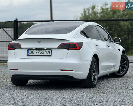 Белый Тесла Модель 3, объемом двигателя 0 л и пробегом 120 тыс. км за 17500 $, фото 29 на Automoto.ua